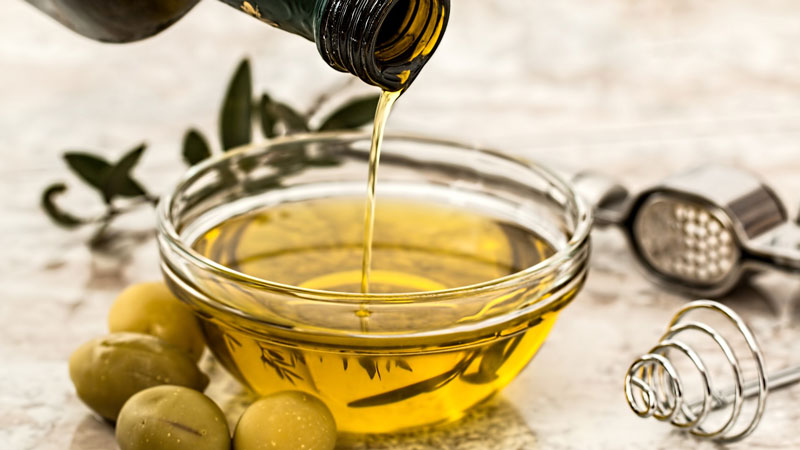 Olive oil makes any salad so full and tasty!